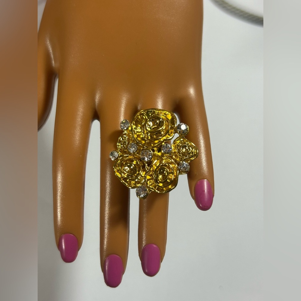 Vintage Gold Textured‎ Rose Statement Ring - Crystal Accents